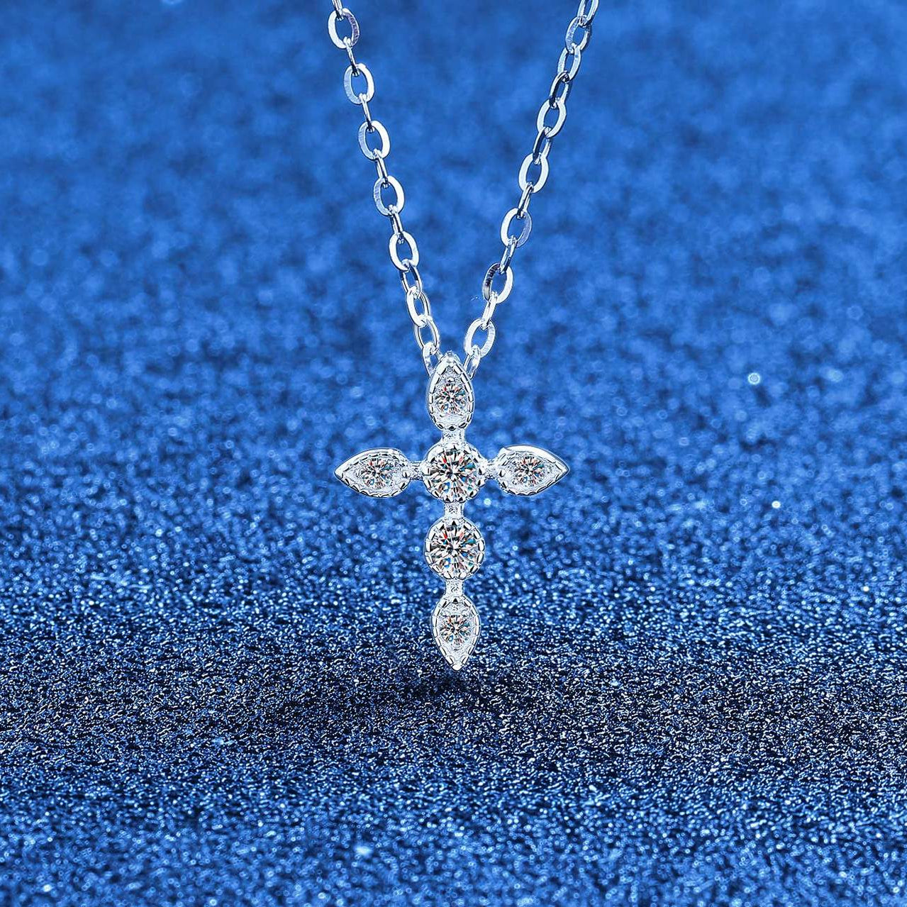 Platinum plated S925 sterling silver moissanite cross necklace