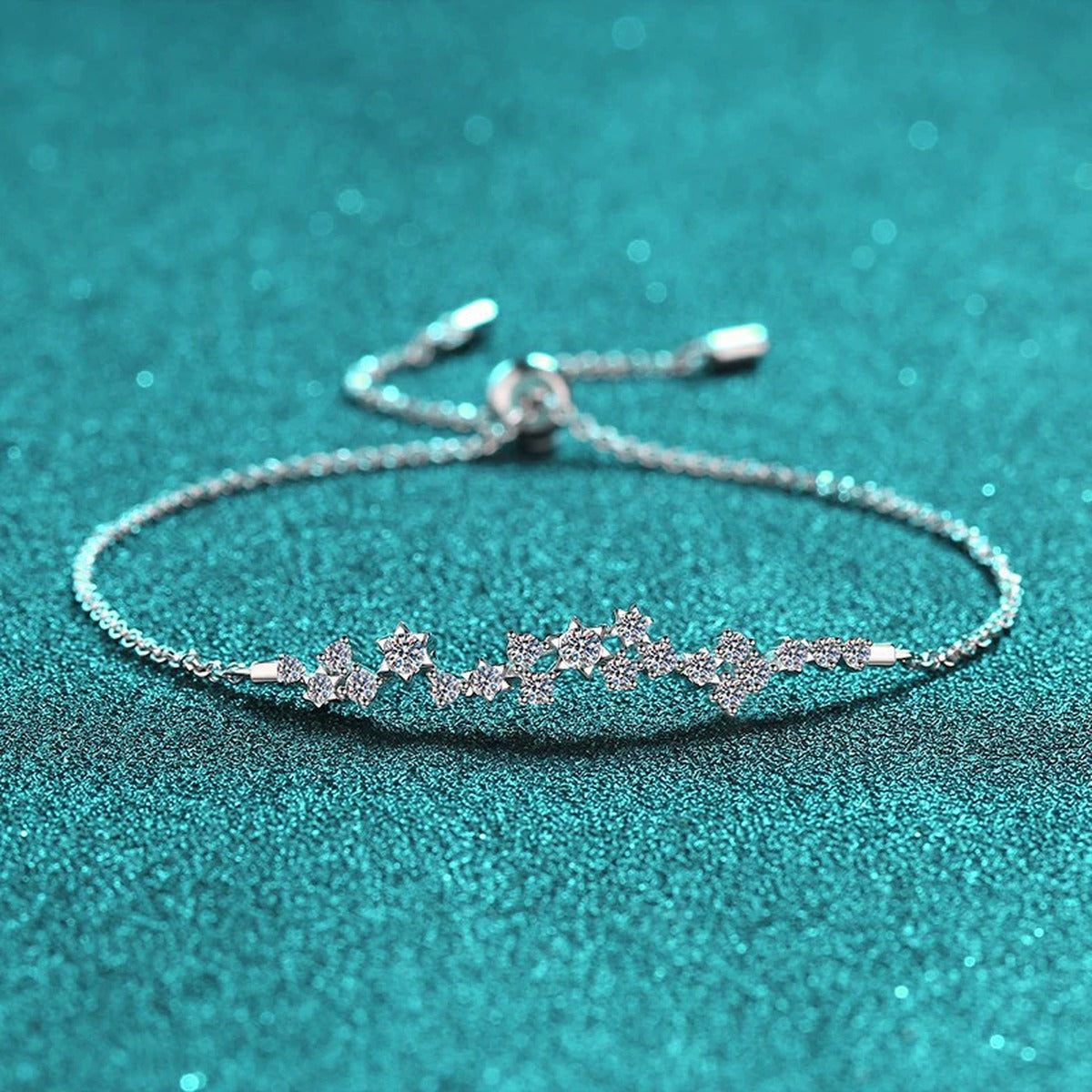 Star Moissanite Chain Bracelet in Rhodium-Plated S925 sterling silver close-up bracelet detail view showing clasp and motif