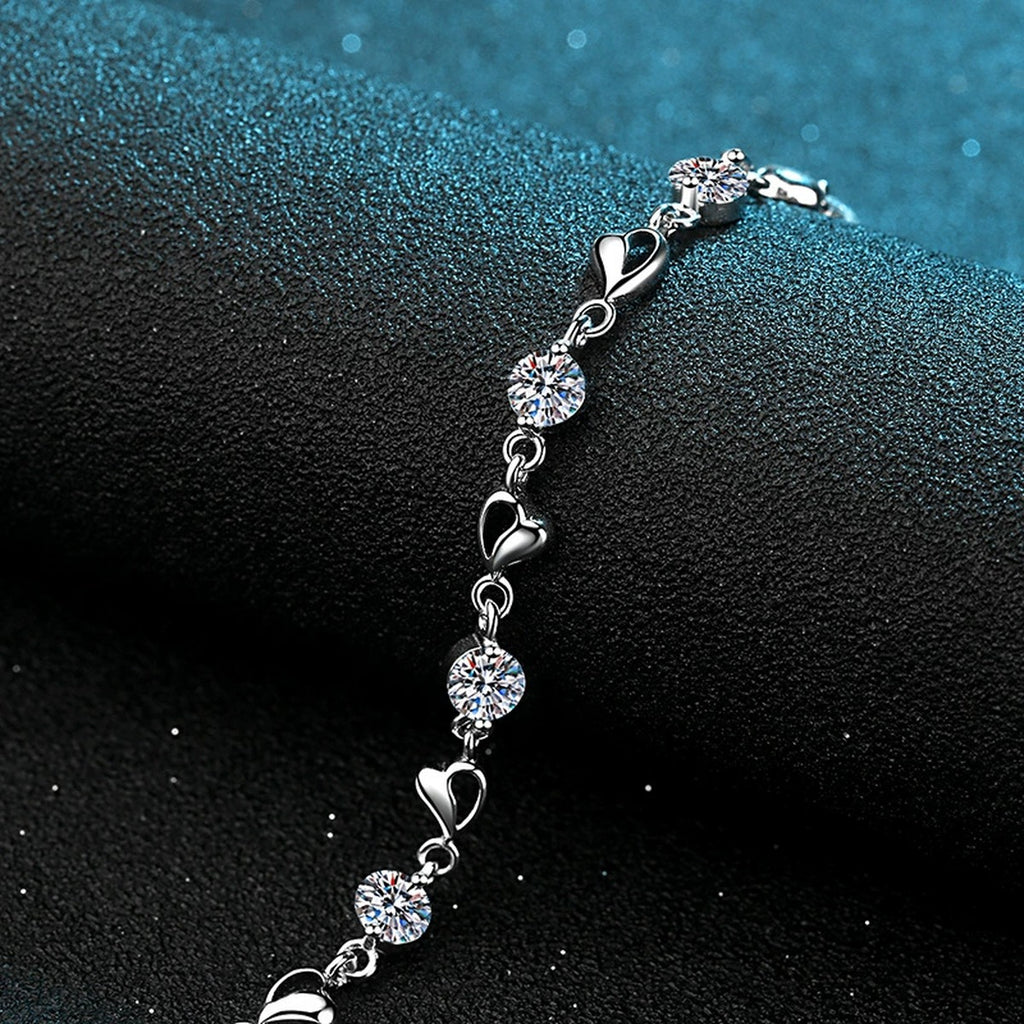 Heart Charm Moissanite Adjustable Bracelet in Rhodium-Plated S925 sterling silver close-up bracelet detail view showing clasp and motif