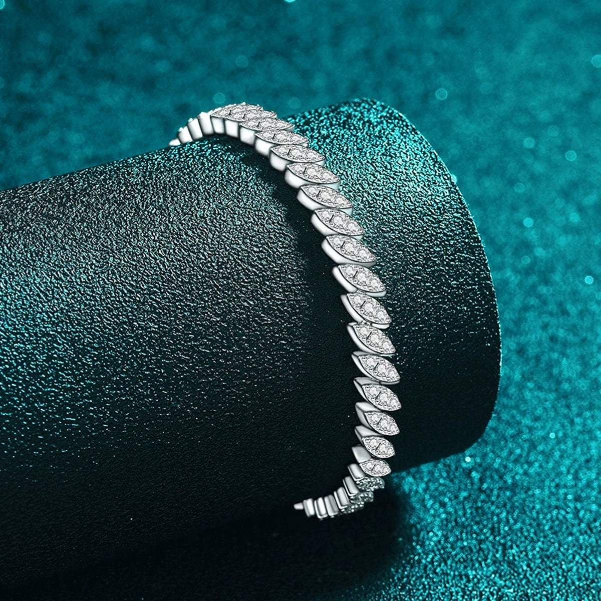 Leaf Moissanite Tennis Bracelet in Rhodium-Plated S925 sterling silver close-up bracelet detail view showing clasp and motif