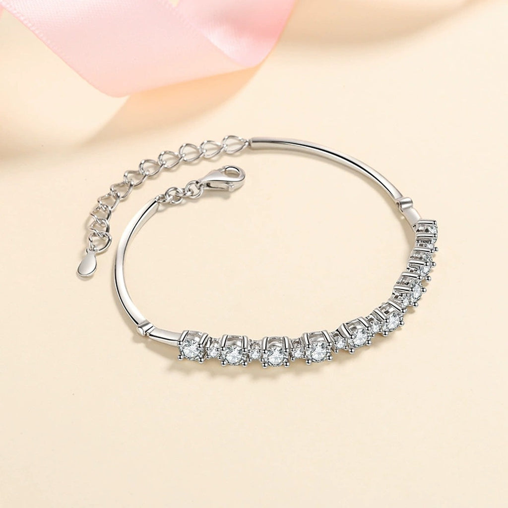 Graduated Tennis Moissanite Adjustable Bracelet in Rhodium-Plated S925 sterling silver close-up bracelet detail view showing clasp and motif