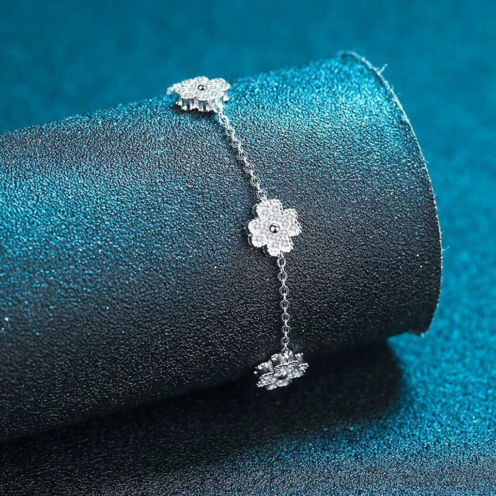 Clover Moissanite Adjustable Bracelet in Rhodium-Plated S925 sterling silver close-up bracelet detail view showing clasp and motif