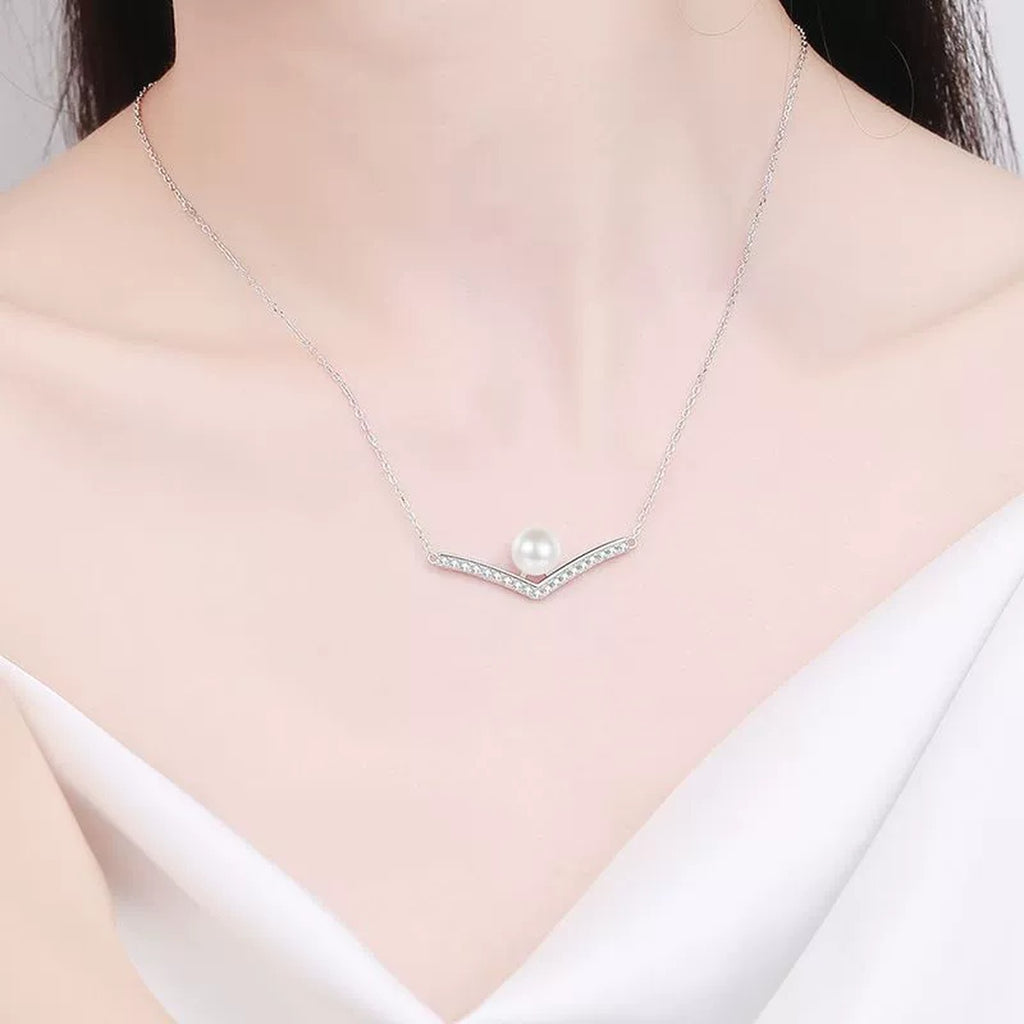 V Motif Moissanite Pearl Pendant Necklace in Rhodium-Plated S925 sterling silver neckline model view showing pendant scale and adjustable chain
