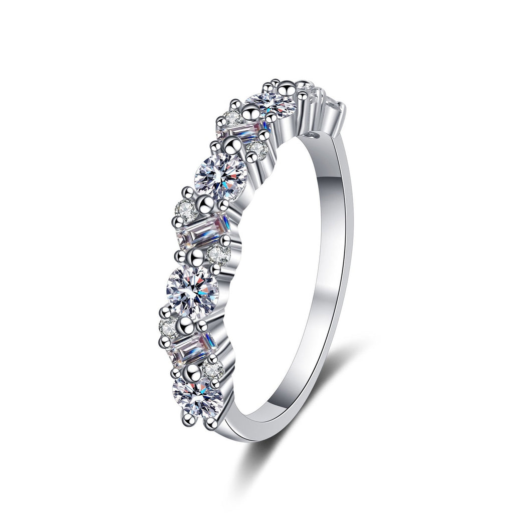 Round Moissanite Twist Band Ring in rhodium-plated S925 sterling silver on clean white background