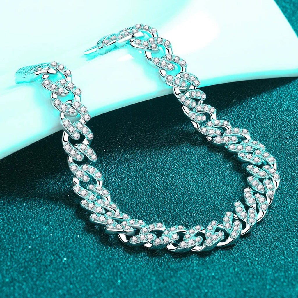 Cuban Chain Moissanite Bracelet in Rhodium-Plated S925 sterling silver close-up bracelet detail view showing clasp and motif