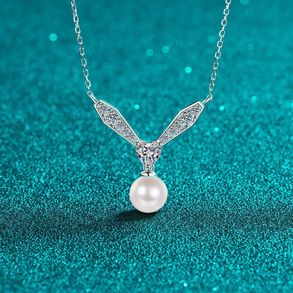 Heart and Leaf Moissanite Pearl Necklace in Rhodium-Plated S925 sterling silver close-up product scene showing pendant setting