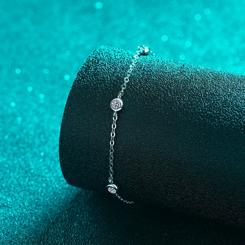 Beaded Moissanite Charm Bracelet in Rhodium-Plated S925 sterling silver close-up bracelet detail view showing clasp and motif