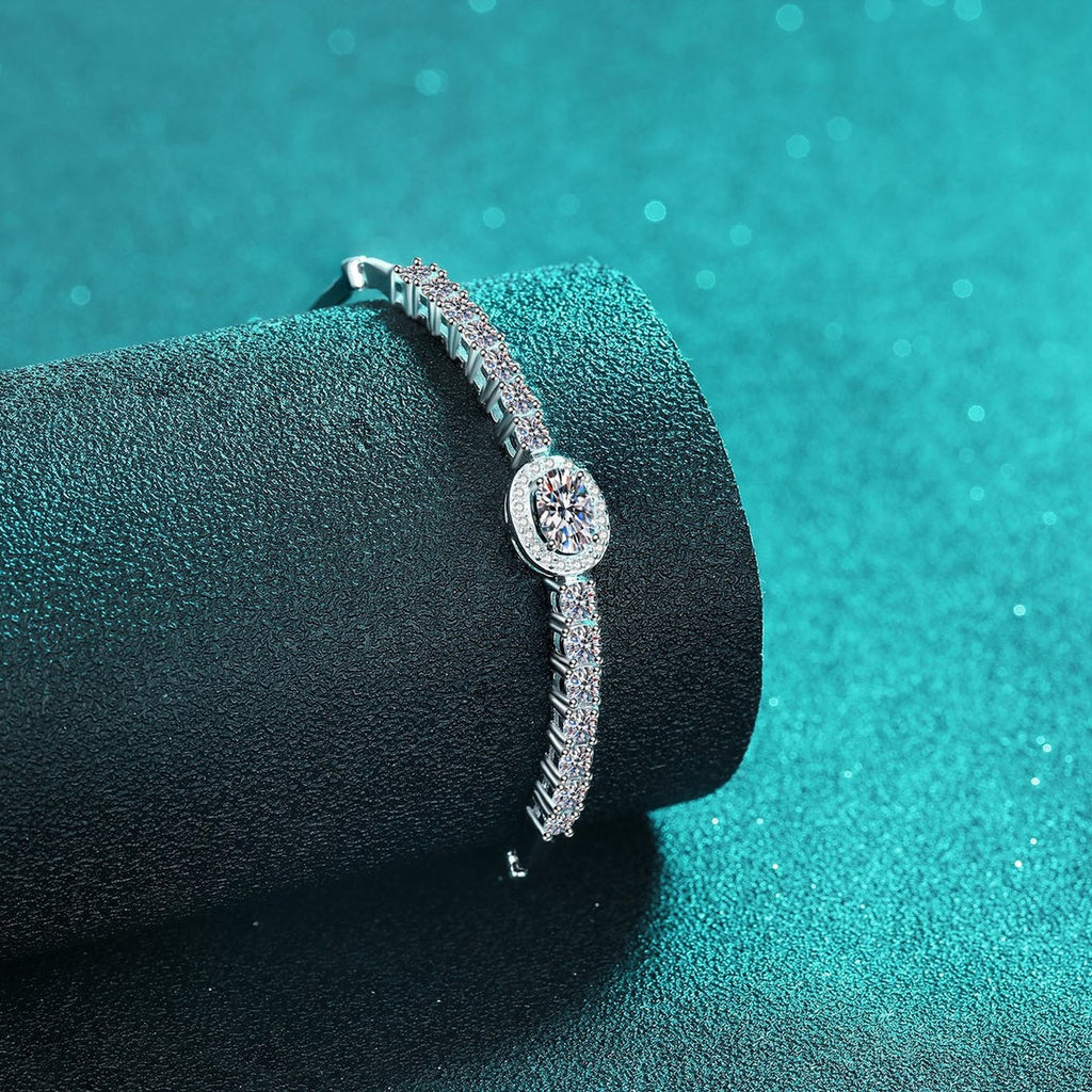 Oval and Round Moissanite Tennis Bracelet with CZ in Rhodium-Plated S925 sterling silver close-up bracelet detail view showing clasp and motif