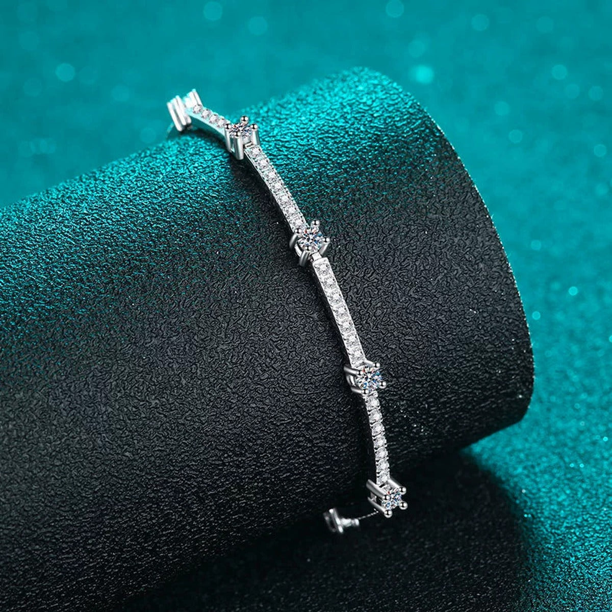 Slim Round Moissanite Adjustable Tennis Bracelet in Rhodium-Plated S925 sterling silver close-up bracelet detail view showing clasp and motif