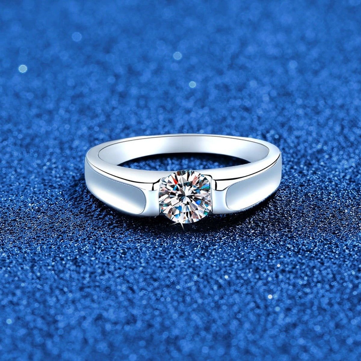 Round Moissanite Band Ring in White Gold-Plated S925 Sterling Silver product detail view