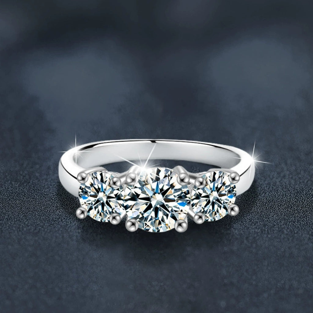 Five-Stone Round Moissanite Engagement Ring with CZ close-up detail view with moissanite sparkle