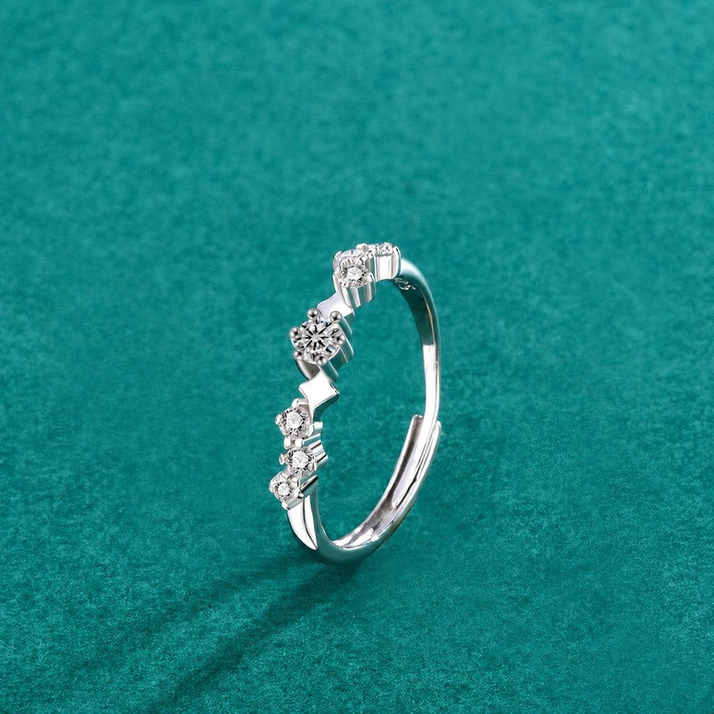 Graduated Round Moissanite Wedding Band detailed product photo showing ring shape and stone setting