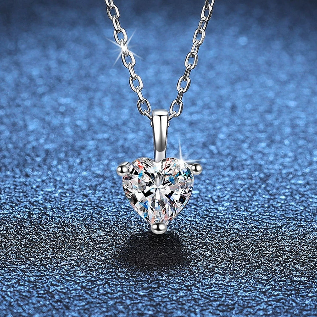 heart moissanite pendant necklace product view