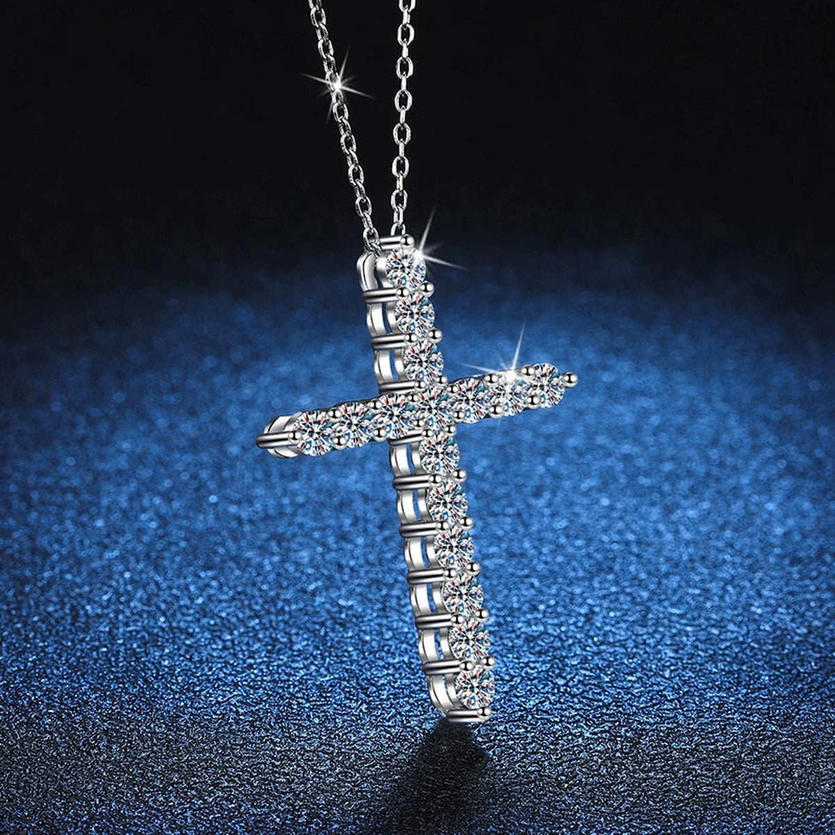 cross moissanite pendant necklace detail view