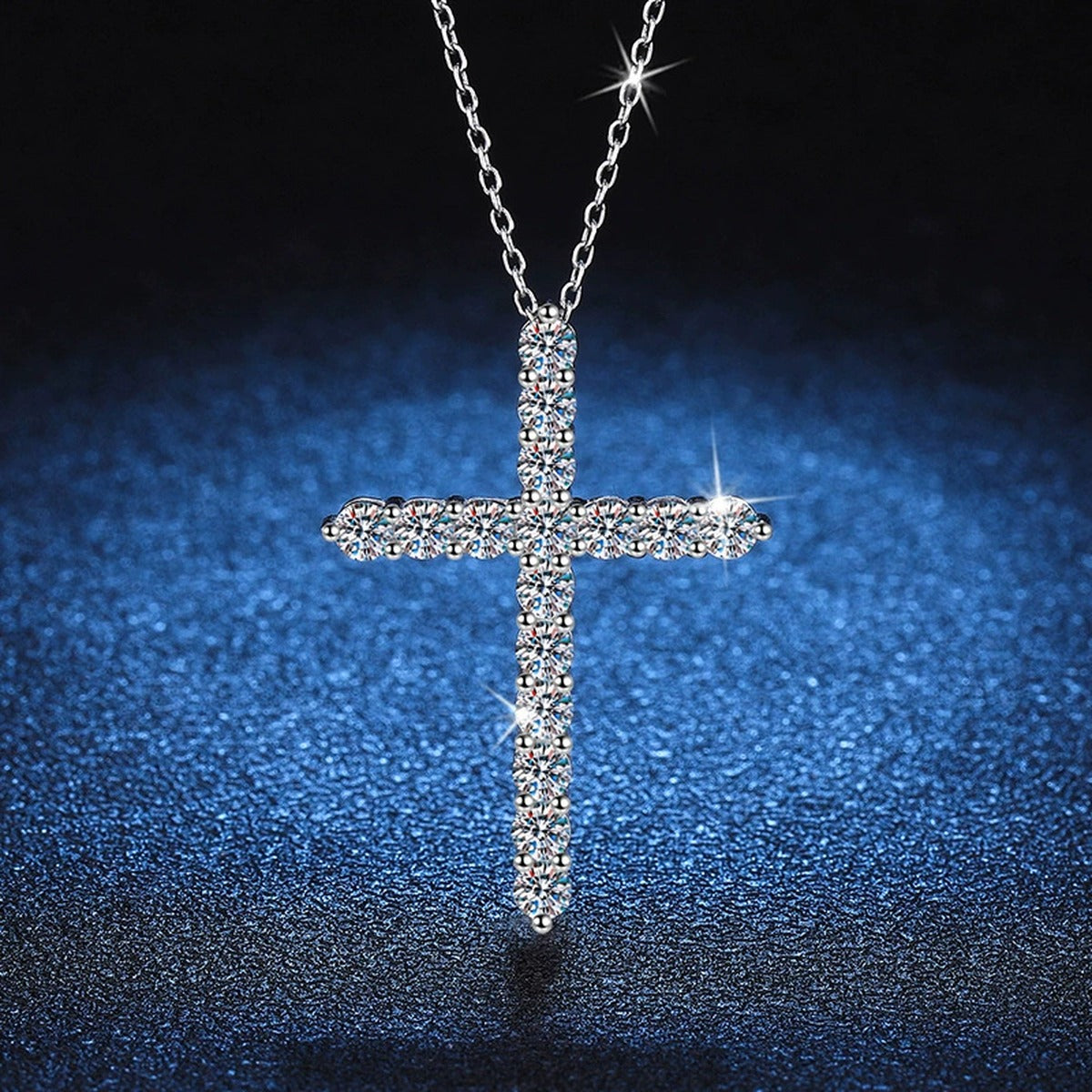 cross moissanite pendant necklace detail view