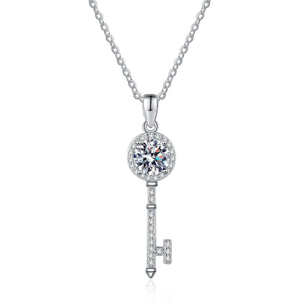key round moissanite pendant necklace on white background product view