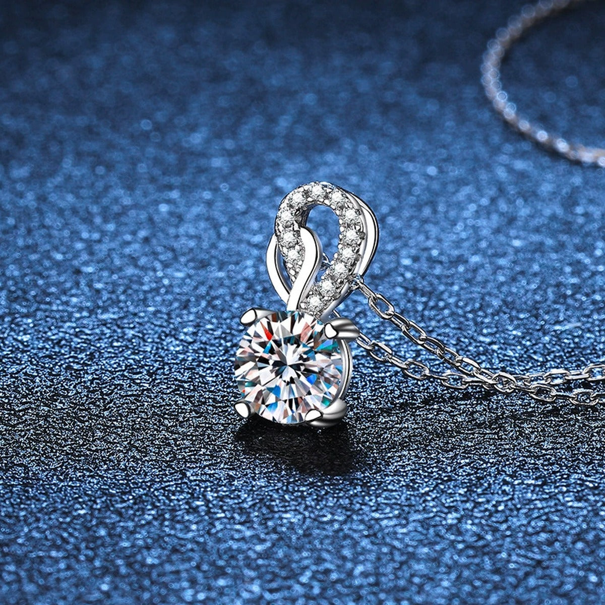 swirl round moissanite pendant necklace detail view