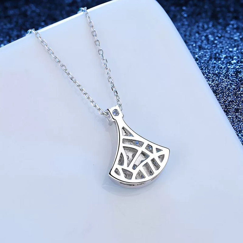 fan moissanite pavé pendant necklace detail view