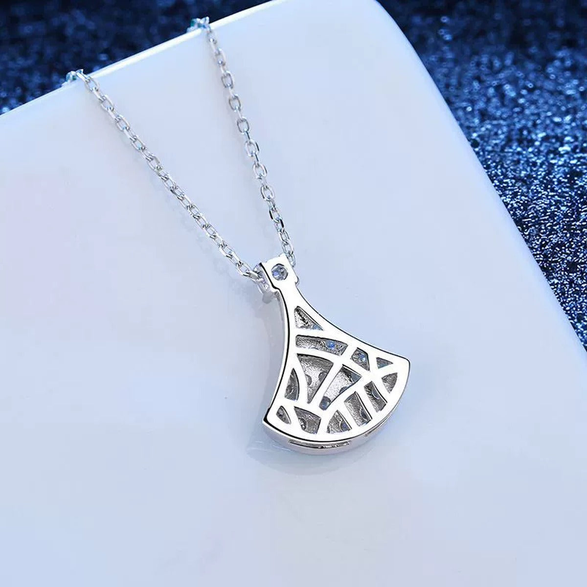 fan moissanite pavé pendant necklace detail view