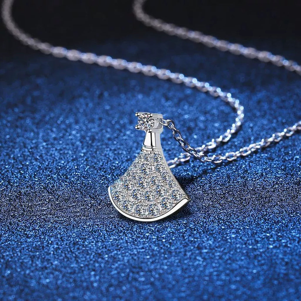 fan moissanite pavé pendant necklace detail view