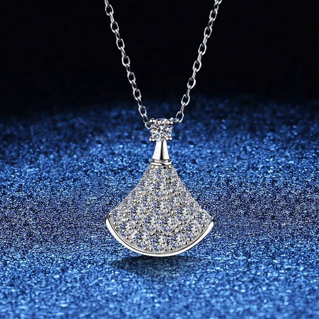 fan moissanite pavé pendant necklace detail view