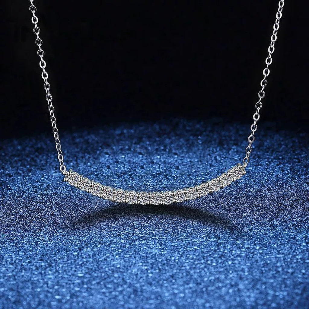 curved moissanite bar necklace in platinum-plated S925 sterling silver product detail view