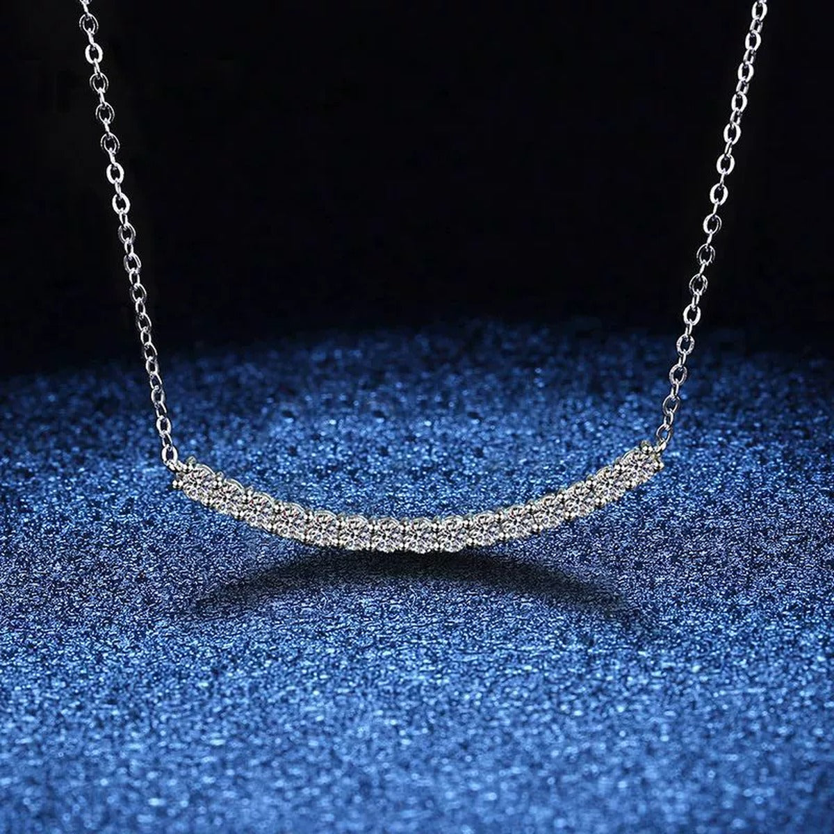 curved moissanite bar necklace in platinum-plated S925 sterling silver product detail view