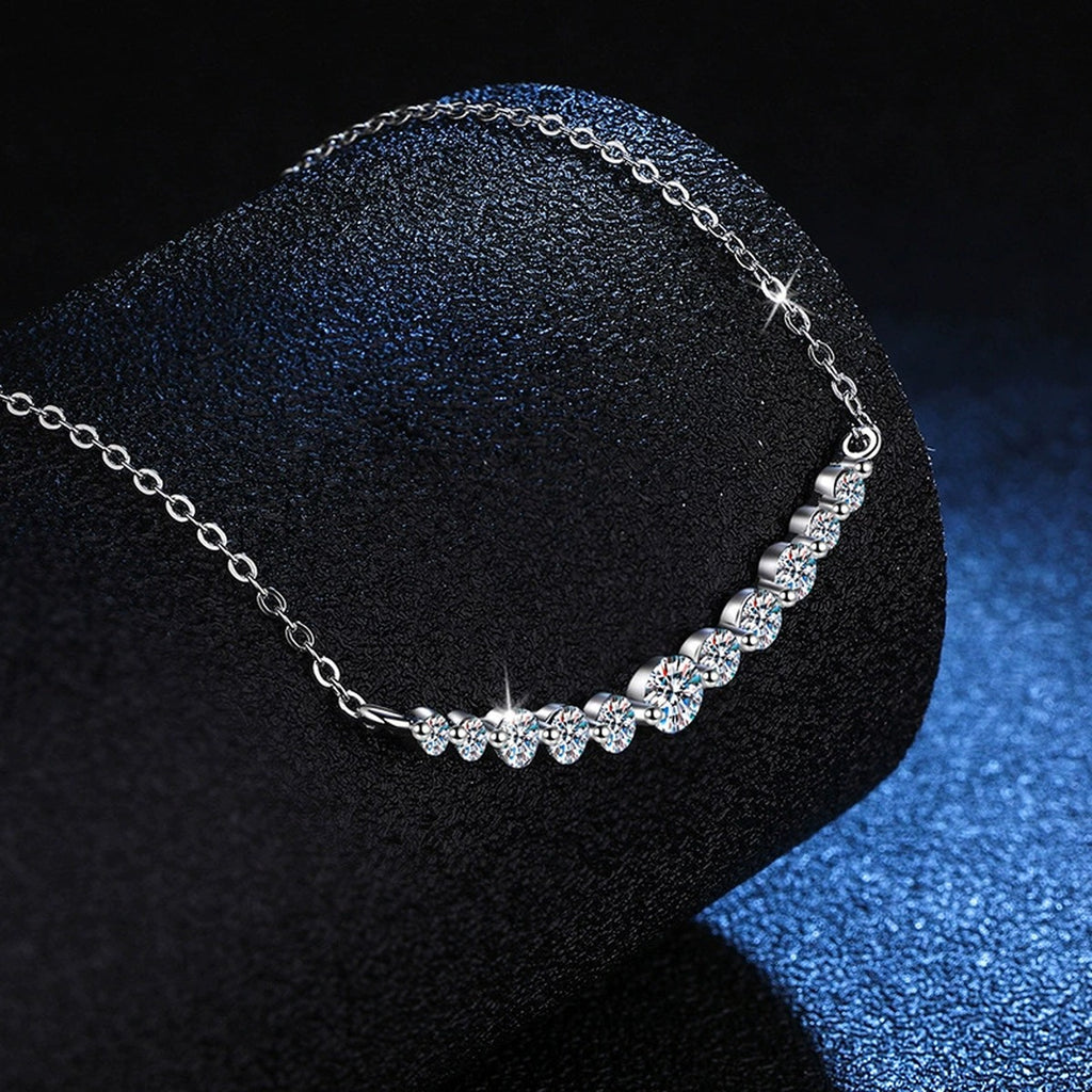 graduated moissanite bar necklace in S925 sterling silver platinum-plated close-up detail view