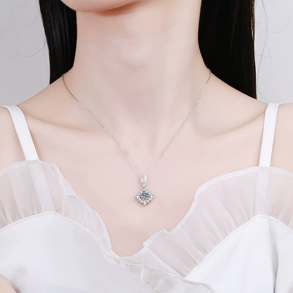 Star Halo Moissanite Pendant Necklace in Platinum-Plated S925 Sterling Silver worn on neckline by model