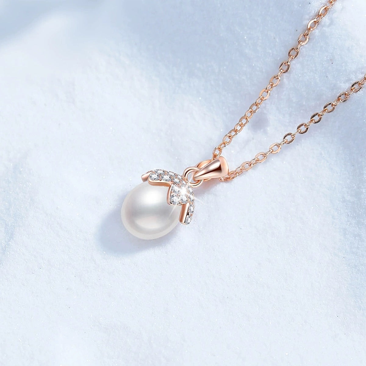 Freshwater Pearl Pendant Necklace with Cubic Zirconia in Gold-Plated S925 Sterling Silver close-up product detail view