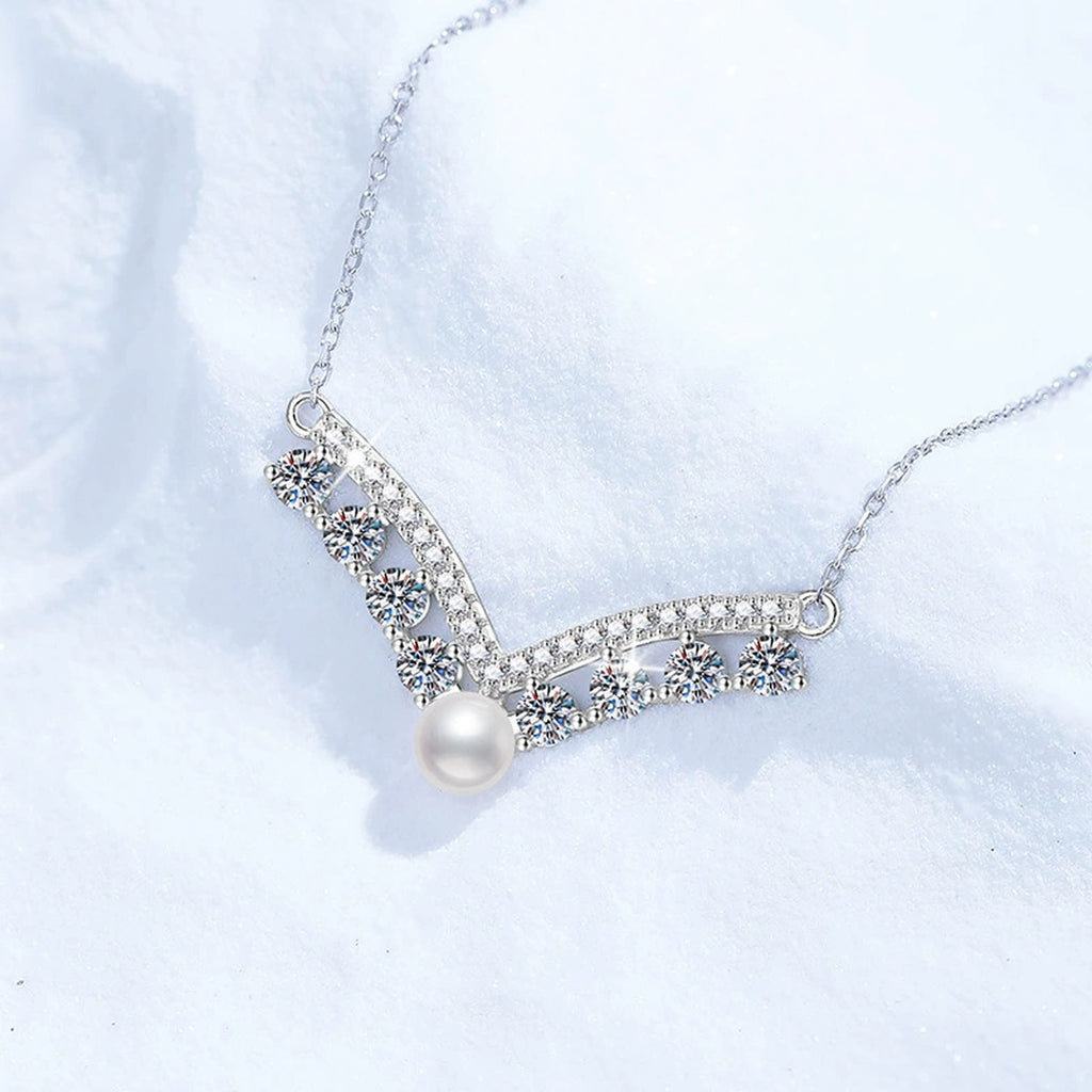 Moissanite Pearl Pendant Necklace with Cubic Zirconia in White Gold-Plated S925 Sterling Silver close-up product detail view