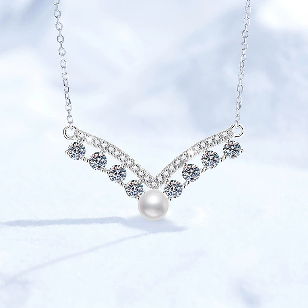 Moissanite Pearl Pendant Necklace with Cubic Zirconia in White Gold-Plated S925 Sterling Silver close-up product detail view