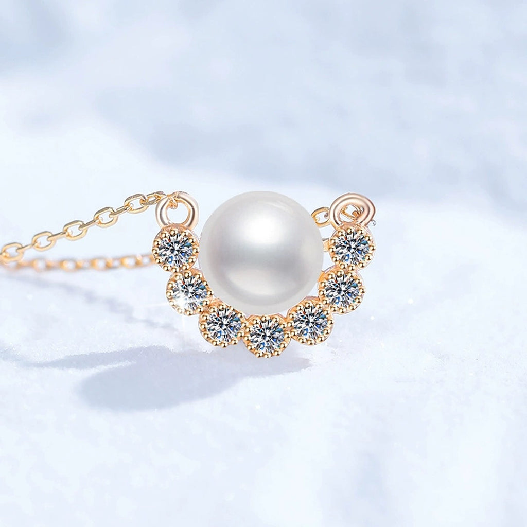 Curved Moissanite Freshwater Pearl Pendant Necklace in White Gold-Plated S925 Sterling Silver close-up product detail view
