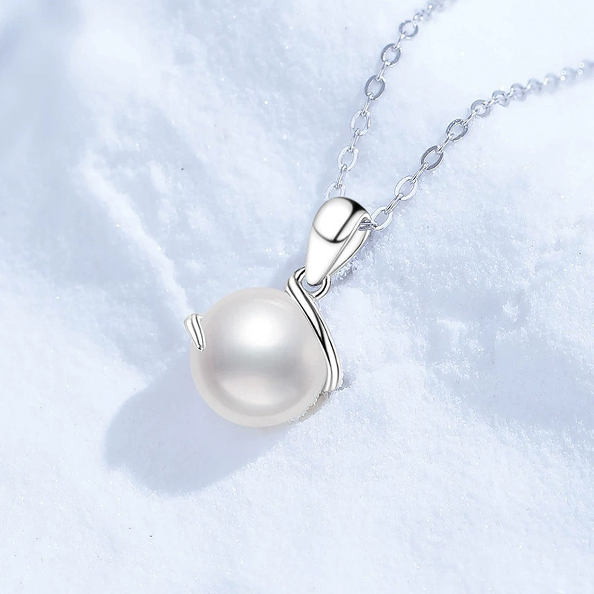 Freshwater Pearl Pendant Necklace in White Gold-Plated S925 Sterling Silver close-up product detail view