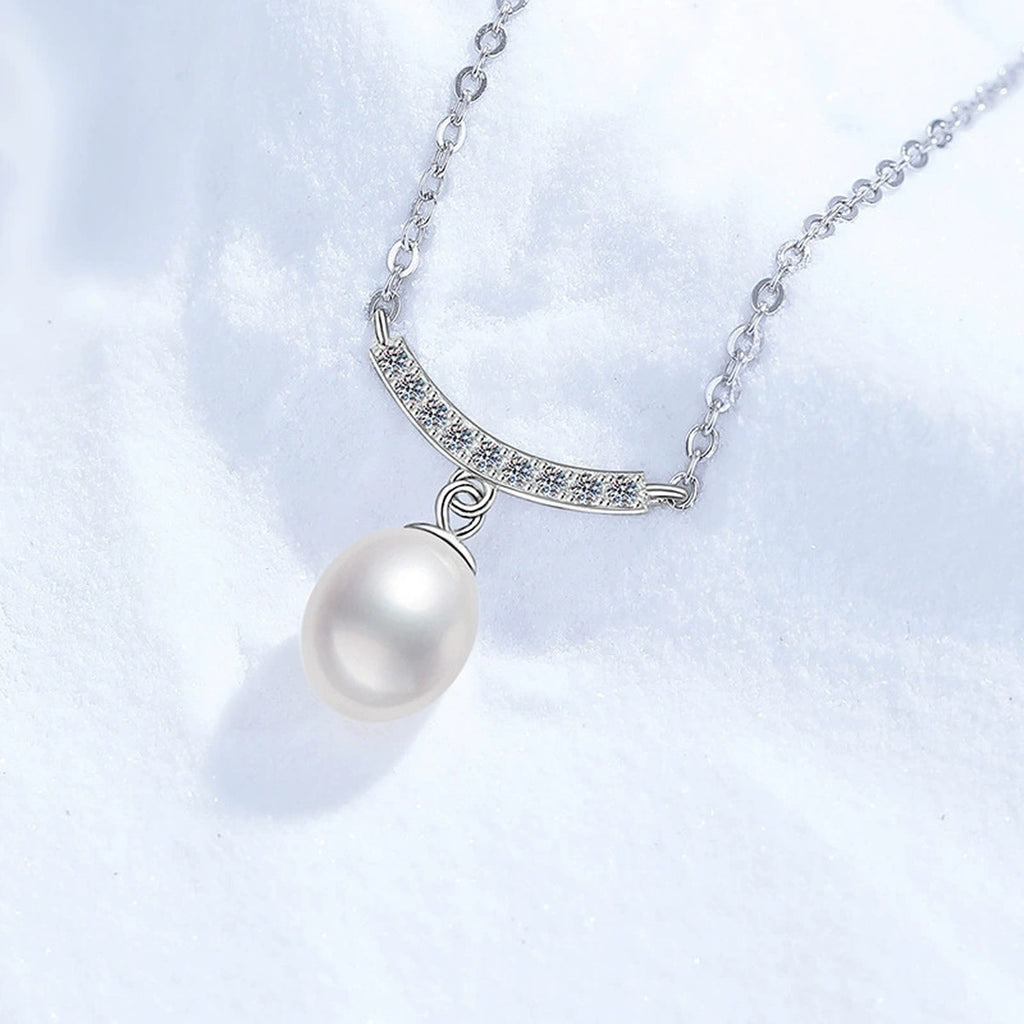 Curved Bar Moissanite Freshwater Pearl Pendant Necklace in White Gold-Plated S925 Sterling Silver close-up product detail view