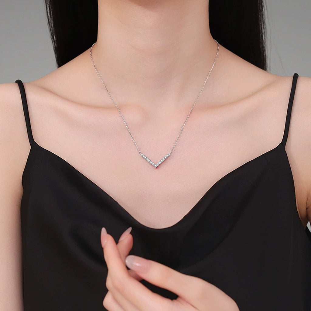 Chevron Moissanite Collar Necklace in Platinum-Plated S925 Sterling Silver worn on neckline by model
