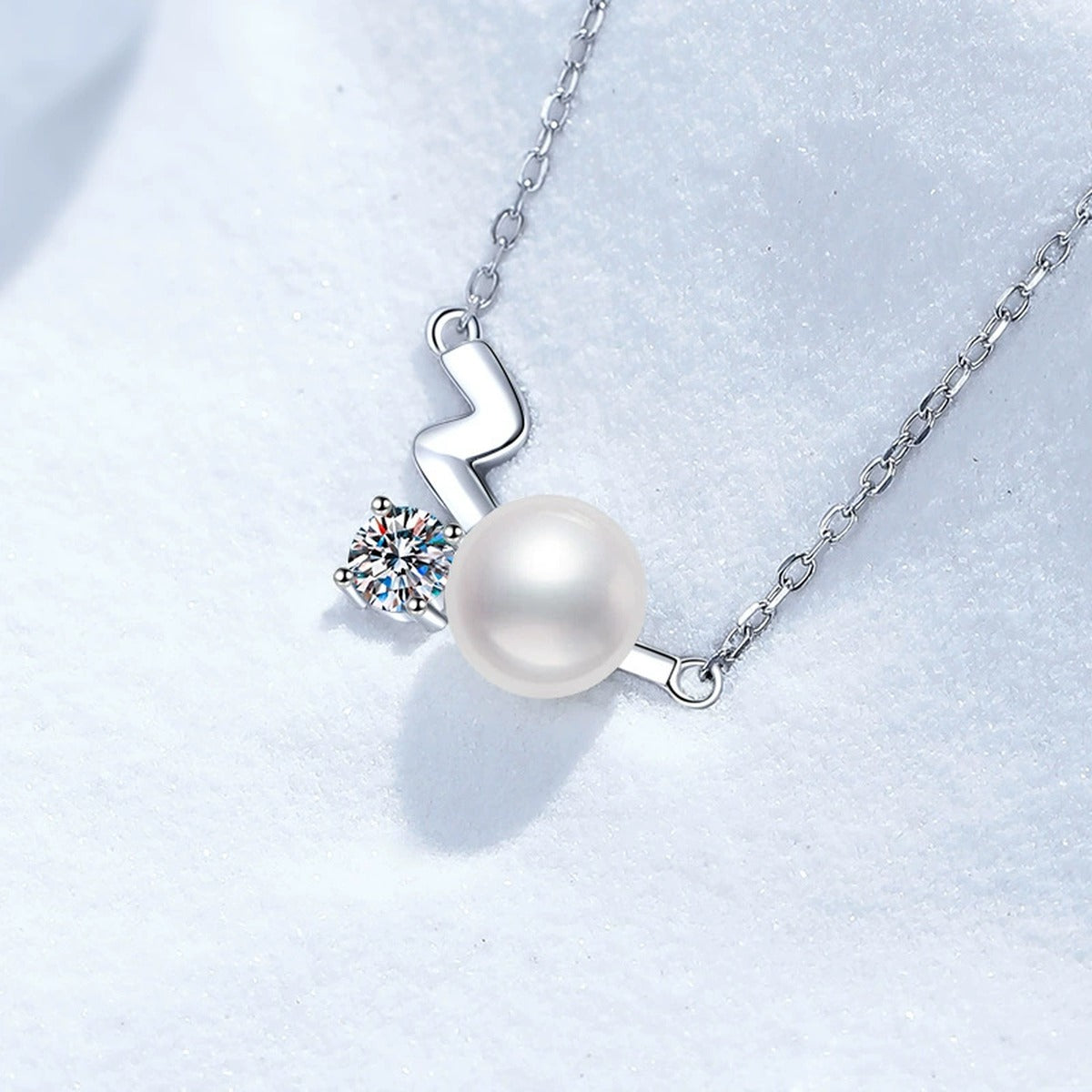 Wave Moissanite Freshwater Pearl Pendant Necklace in White Gold-Plated S925 Sterling Silver close-up product detail view