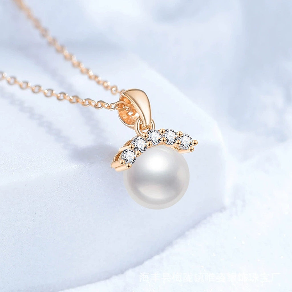 Pearl Moissanite Pendant Necklace in Champagne Gold-Plated S925 Sterling Silver close-up product detail view