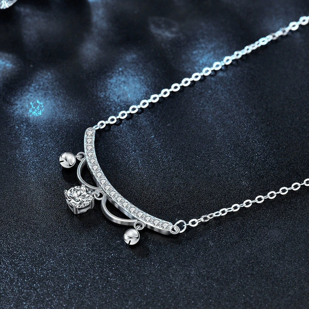 Lace Round Moissanite Necklace with CZ in White Gold-Plated S925 sterling silver close-up product scene showing pendant setting