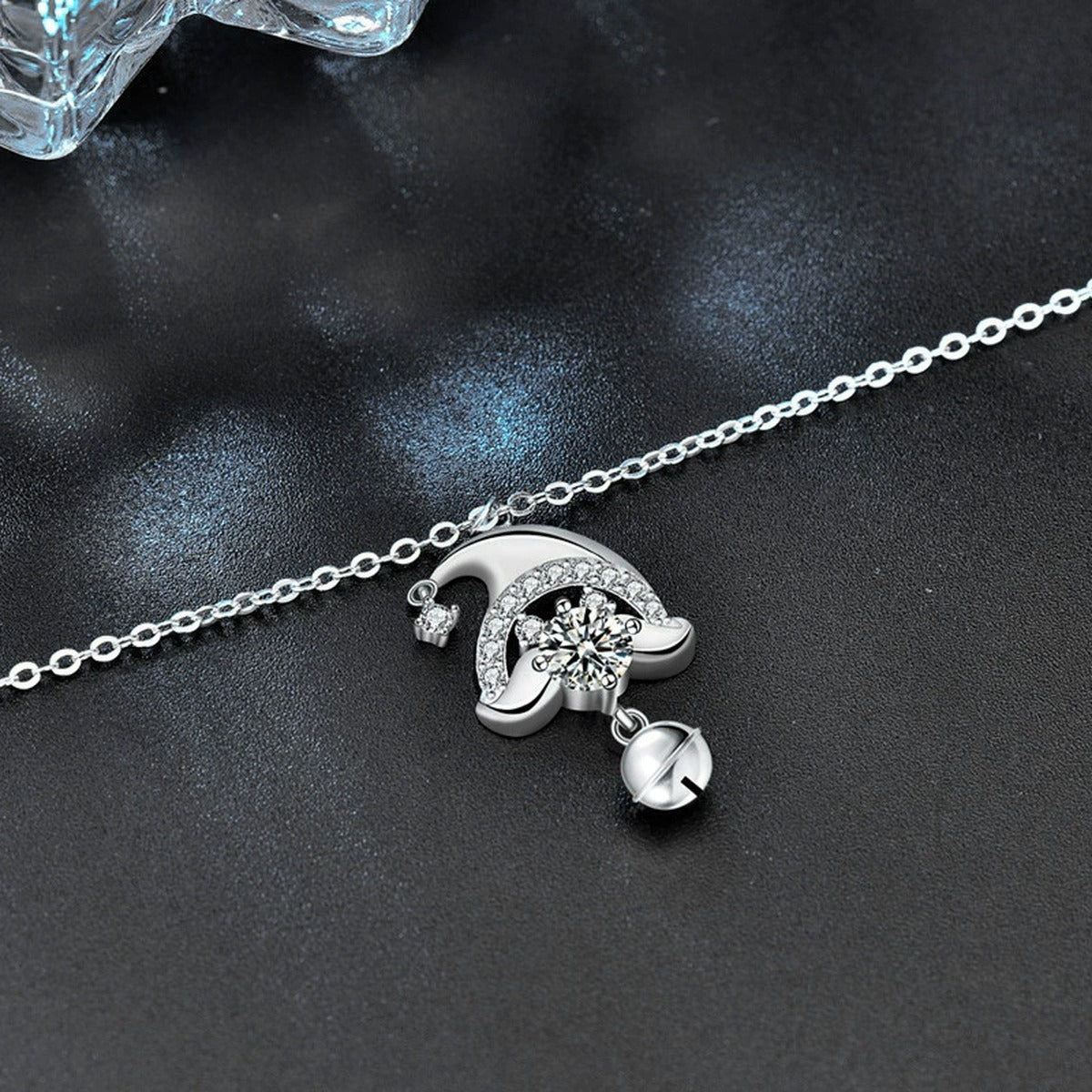 Christmas Hat Round Moissanite Necklace with CZ in White Gold-Plated S925 sterling silver display scene showing chain and stone layout
