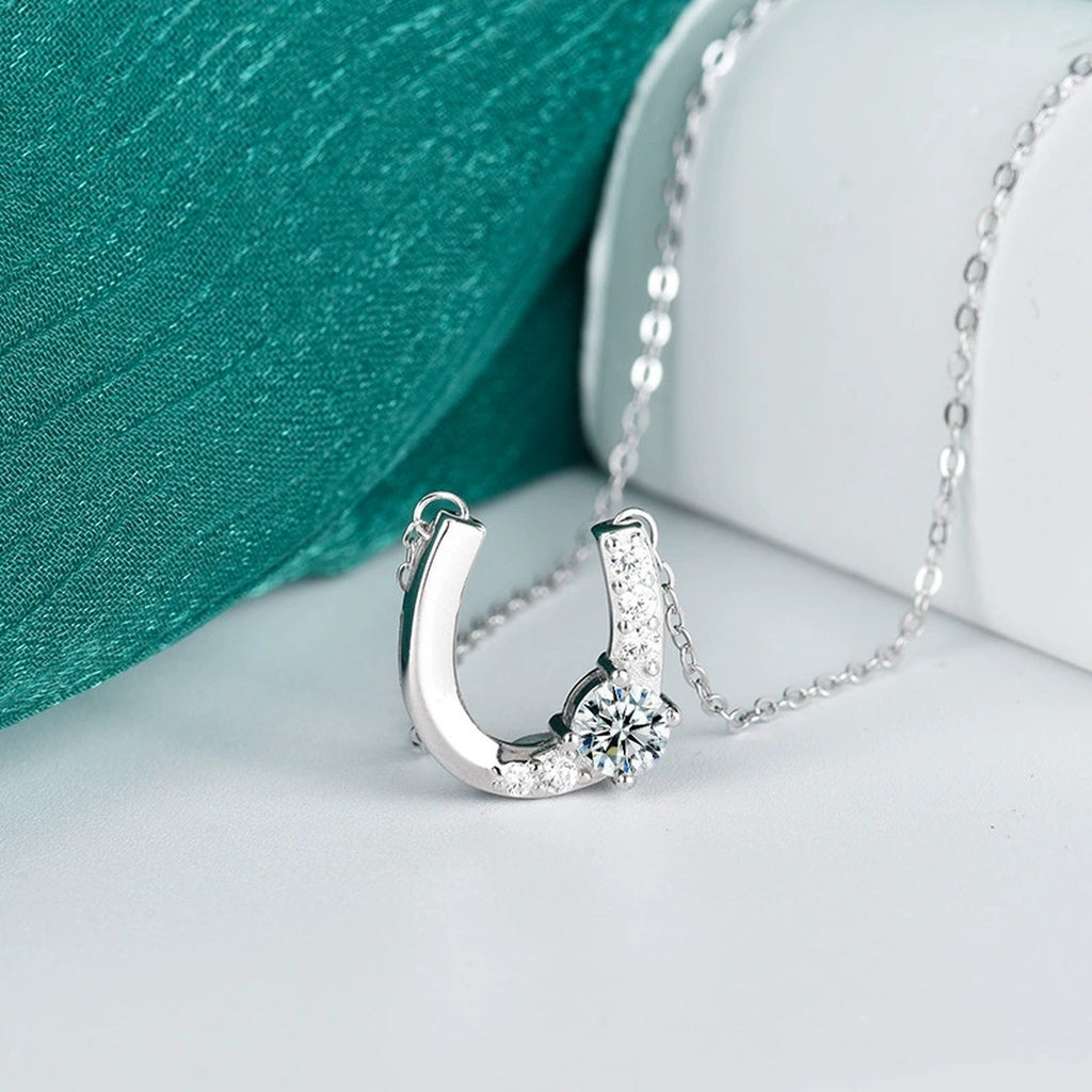 Horseshoe Round Moissanite Necklace with CZ in Gold-Plated S925 sterling silver display scene showing chain and stone layout