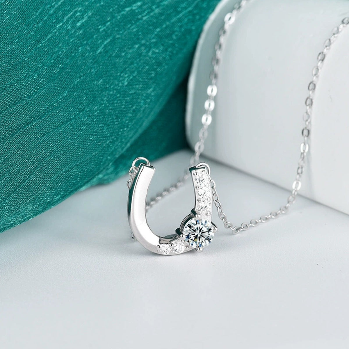 Horseshoe Round Moissanite Necklace with CZ in Gold-Plated S925 sterling silver display scene showing chain and stone layout