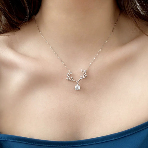 Antler Round Moissanite Necklace with CZ in White Gold-Plated S925 sterling silver neckline model view showing pendant scale and chain length