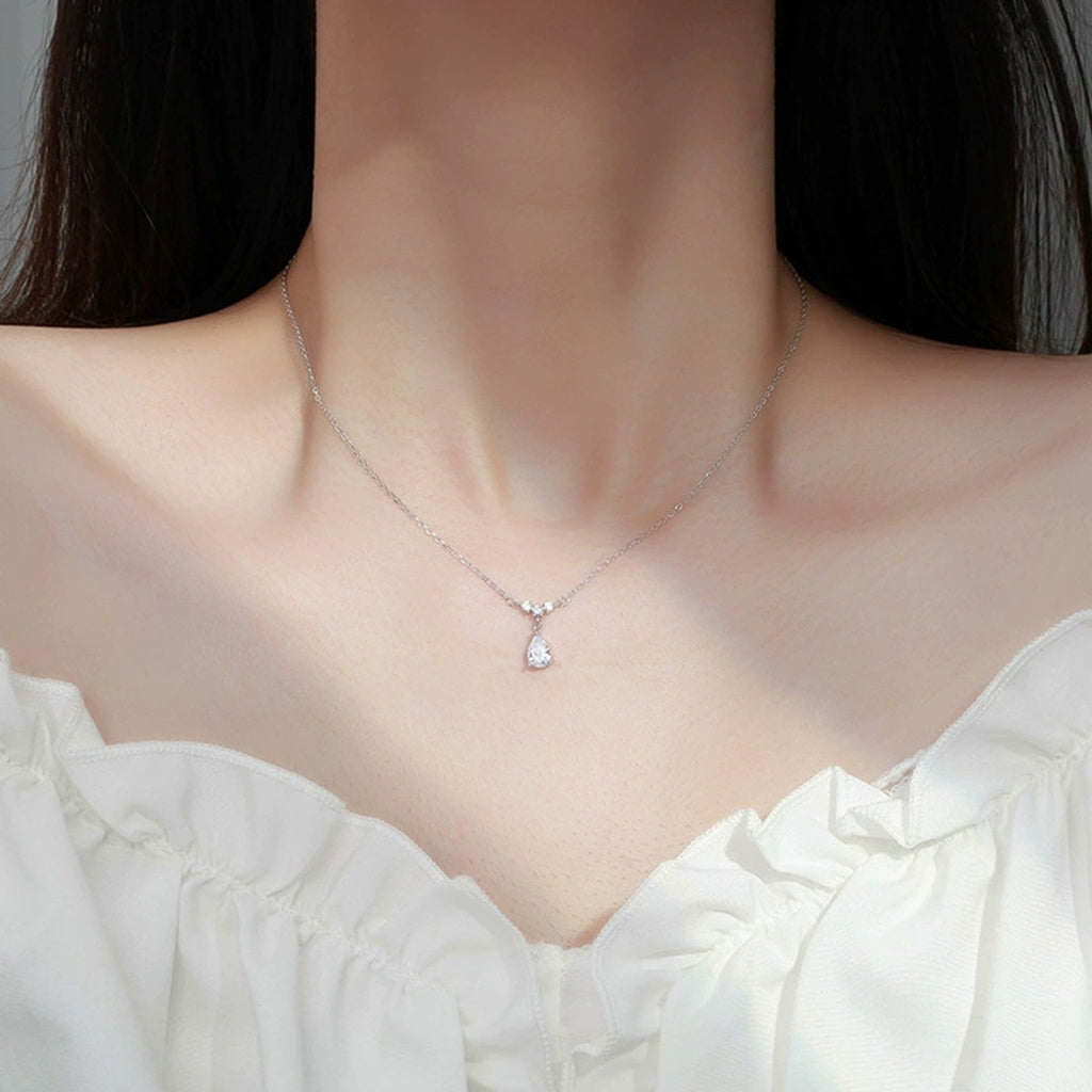 Pear Cut Teardrop Moissanite Necklace with CZ in White Gold-Plated S925 sterling silver neckline model view showing pendant scale and chain length