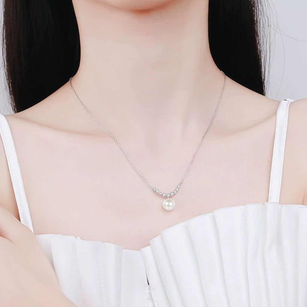 Smile Moissanite and Pearl Necklace in White Gold-Plated S925 sterling silver neckline model view showing pendant scale and chain length