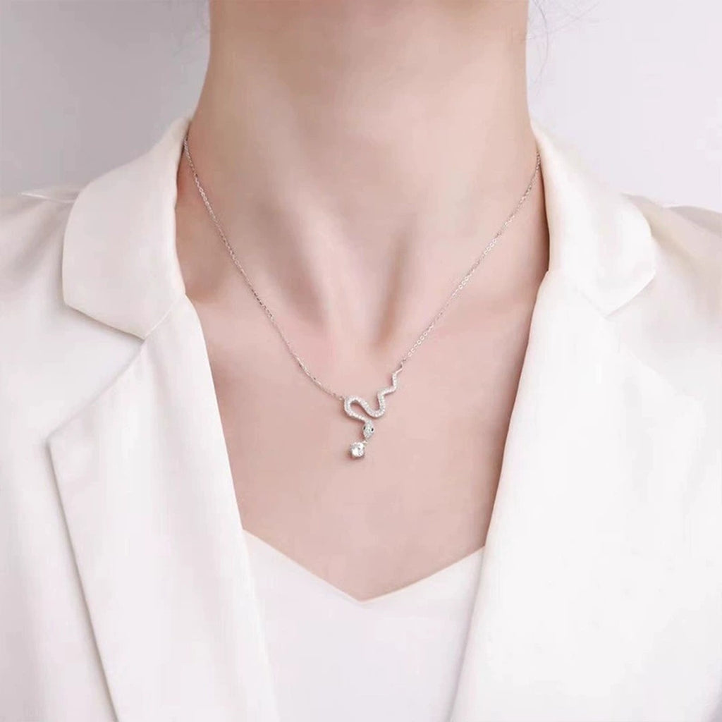 Snake Round Moissanite Necklace with CZ in White Gold-Plated S925 sterling silver neckline model view showing pendant scale and chain length