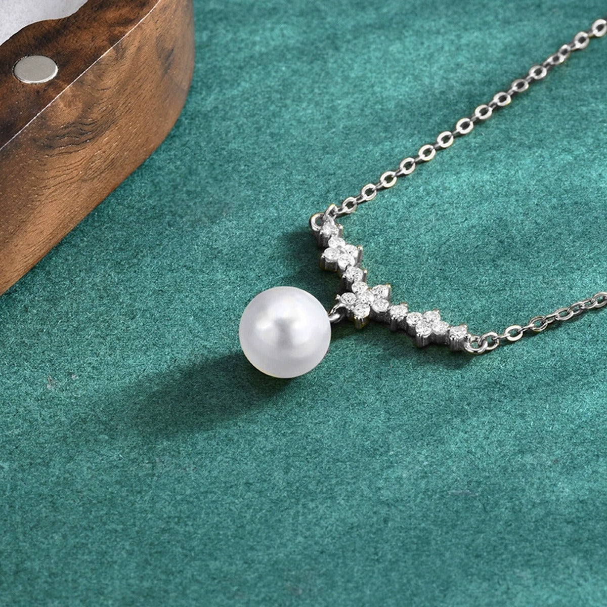 Floral Moissanite and Pearl Drop Necklace in Gold-Plated S925 sterling silver additional product styling view