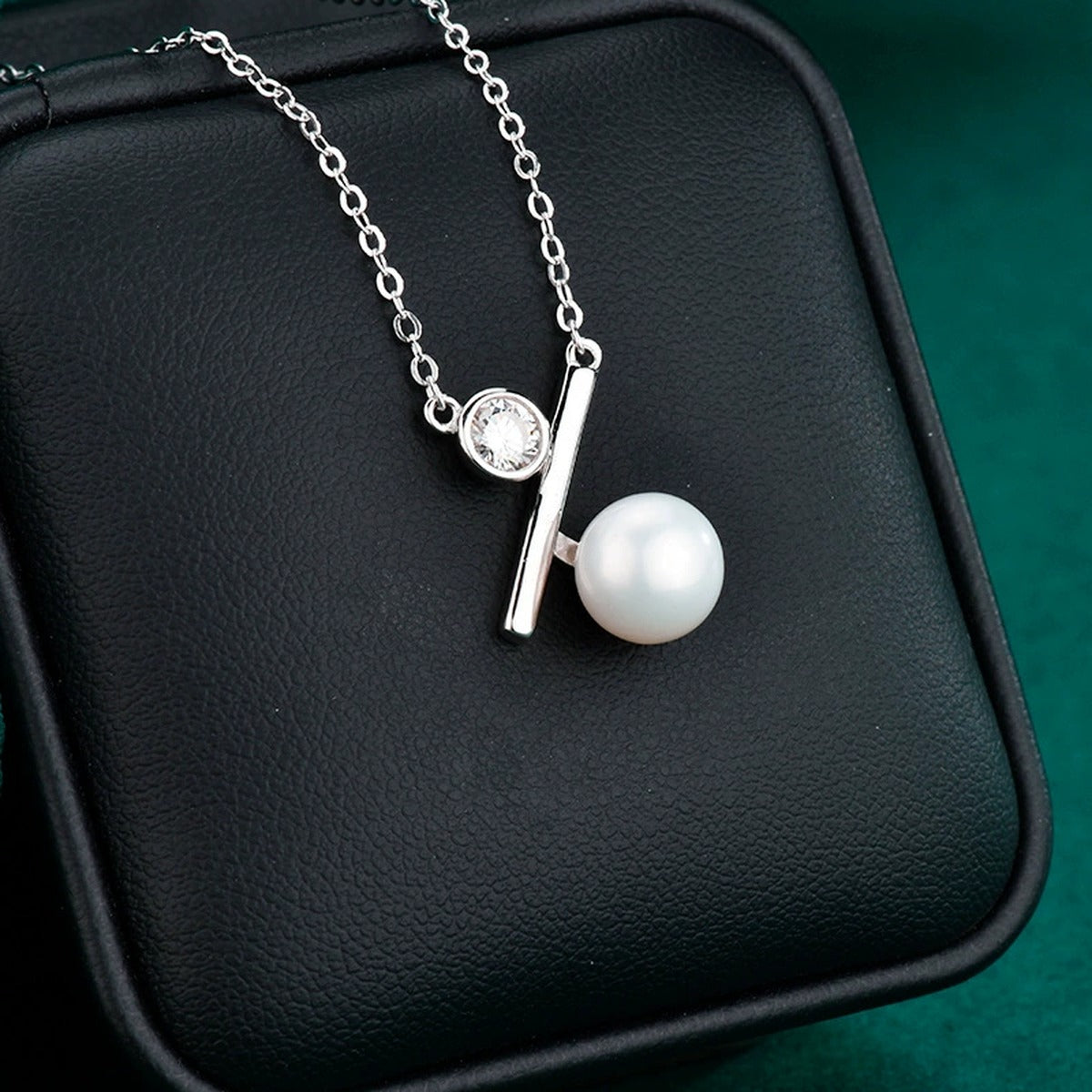 Bar Pearl Round Moissanite Necklace in Gold-Plated S925 sterling silver display scene showing chain and stone layout