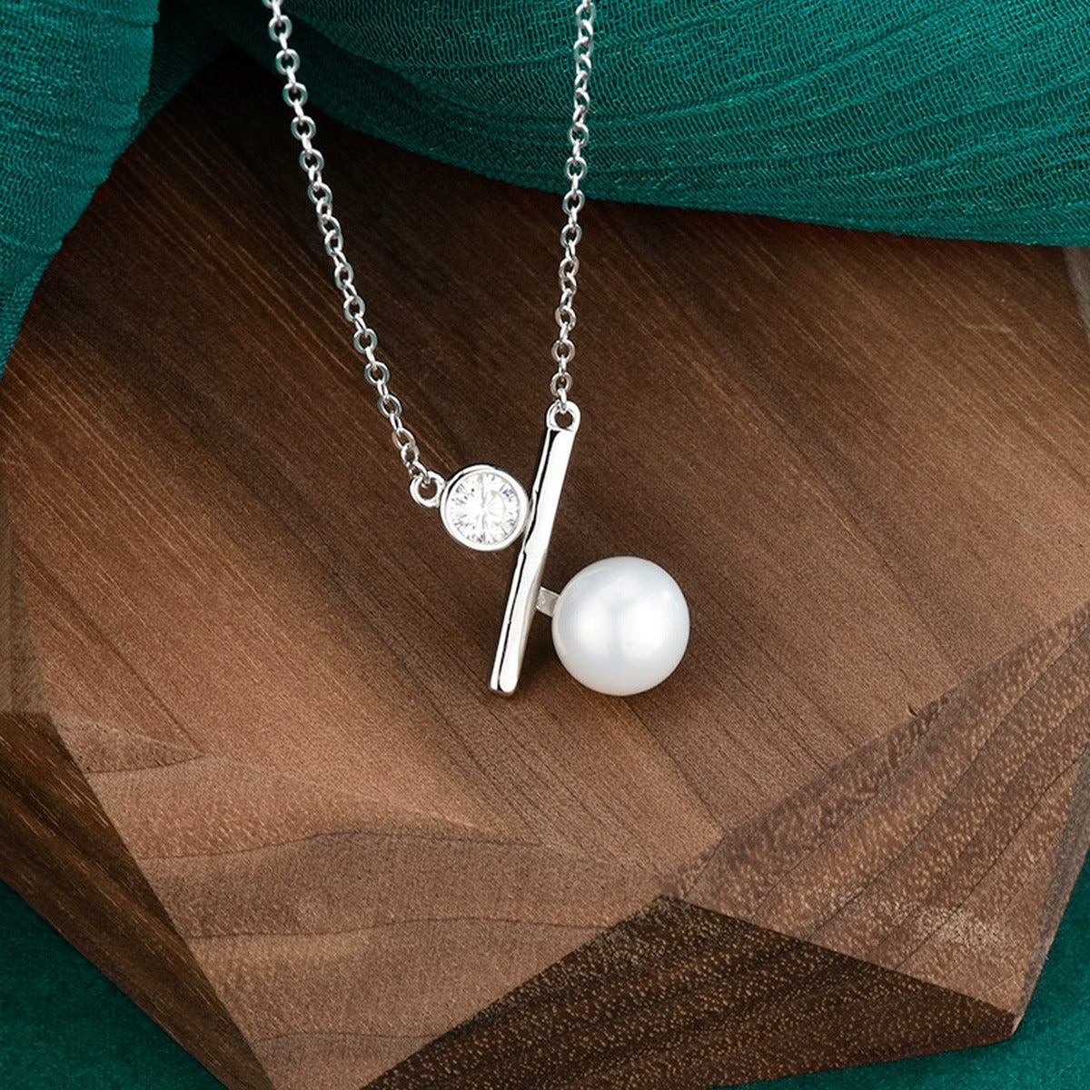Bar Pearl Round Moissanite Necklace in Gold-Plated S925 sterling silver additional product styling view
