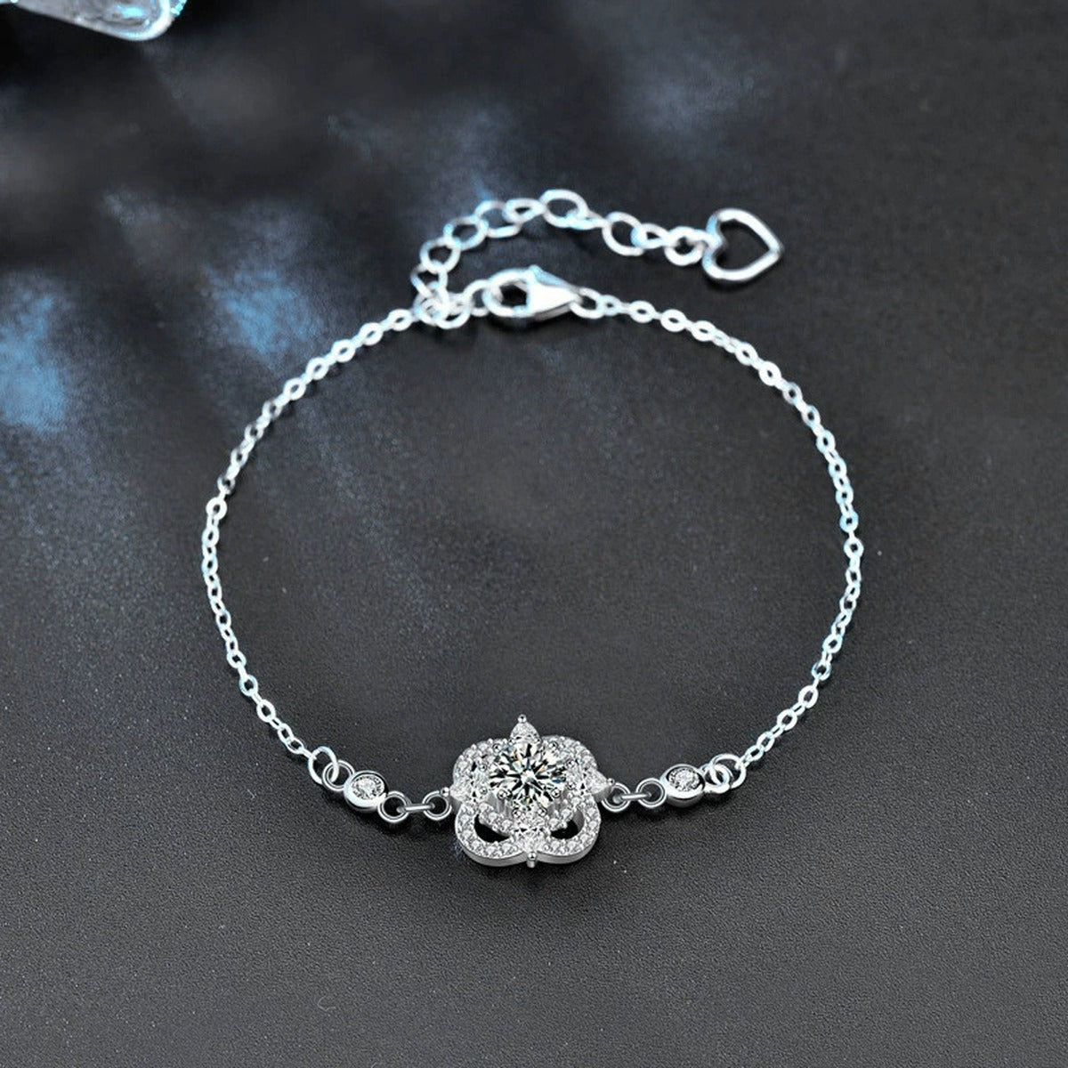 Four-Leaf Clover Round Moissanite Adjustable Bracelet with CZ in White Gold-Plated S925 Sterling Silver product detail view showing the moissanite setting, chain, and polished finish